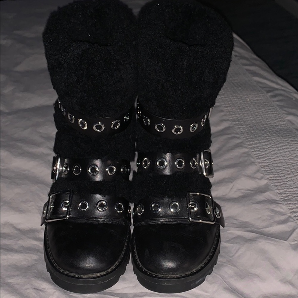 Marc by Marc Jacobs shearling boots ! Size 6